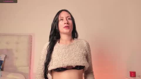 Chloe  online show from 11/12/25, 12:44