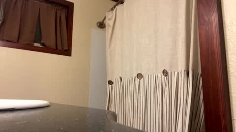 Snapshot of cloverboy1988 chatting on 09/19/25, 10:49 cloverboy1988 online show from 09/19/25, 10:49