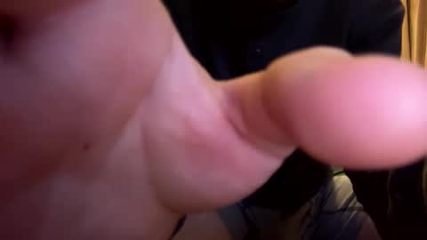 Snapshot of cloverboy1988 chatting on 11/02/25, 12:40 cloverboy1988 online show from 11/02/25, 12:40