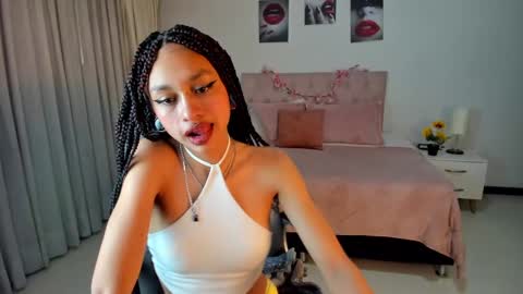 Snapshot of clown_face chatting on 01/23/25, 05:35 emely dolce online show from 01/23/25, 05:35