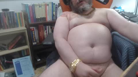 Snapshot of clyde_money chatting on 01/11/25, 01:37 Clyde Money online show from 01/11/25, 01:37