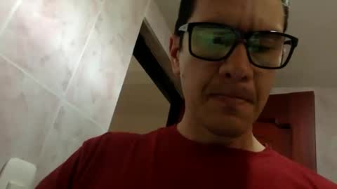 Snapshot of coach2020 chatting on 11/24/25, 01:22 coach2020 online show from 11/24/25, 01:22