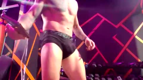 coach_ironmak online show from 04/19/26, 11:07