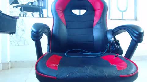 boy swinger     online show from 02/23/25, 11:55