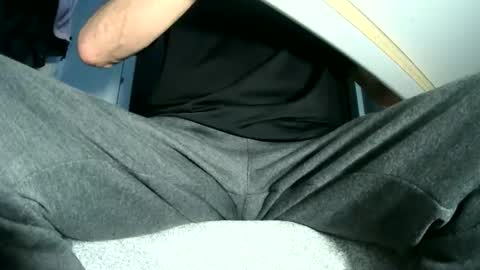 Snapshot of cockneegeezer chatting on 02/12/25, 10:37 Ask me online show from 02/12/25, 10:37