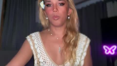 Snapshot of cockprincess_dianna chatting on 11/24/25, 04:23 PrincessDianna IslandGirl CUMSHOW in PVT and PASSWORDSHOW online show from 11/24/25, 04:23