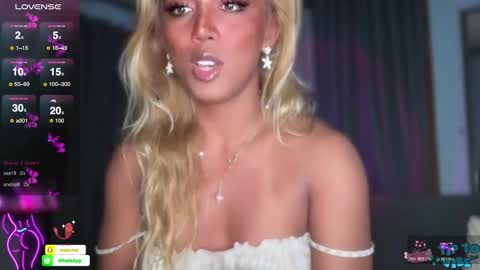 Snapshot of cockprincess_dianna chatting on 12/15/25, 03:44 PrincessDianna IslandGirl CUMSHOW in PVT and PASSWORDSHOW online show from 12/15/25, 03:44