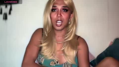 Snapshot of cockprincess_dianna chatting on 07/17/26, 04:01 PrincessDianna IslandGirl CUMSHOW in PVT and PASSWORDSHOW online show from 07/17/26, 04:01