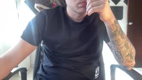 Snapshot of cockzilla1900 chatting on 02/18/25, 08:14 cockzilla1900 online show from 02/18/25, 08:14