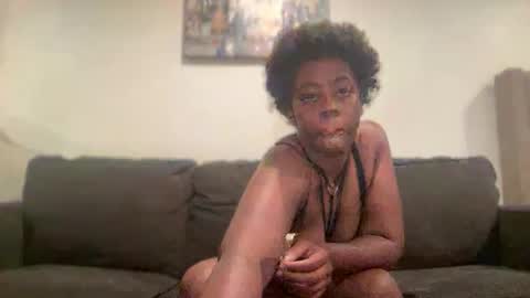 Snapshot of coco_dabaddest25 chatting on 10/19/25, 08:04 coco_dabaddest25 online show from 10/19/25, 08:04