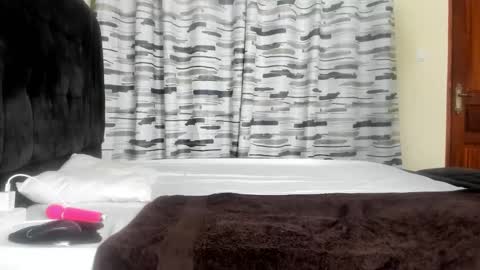 coco_leila online show from 02/10/25, 03:13