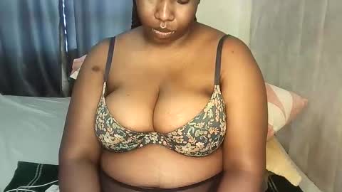 Zuri online show from 03/25/26, 01:28