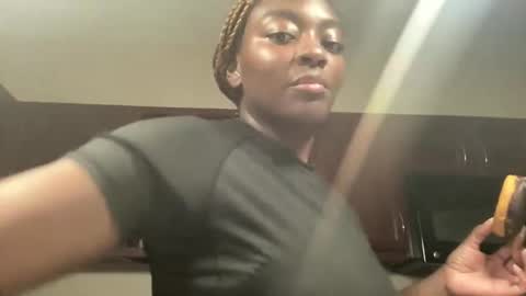 Snapshot of cocobuttergirlfriend chatting on 11/03/25, 07:48 cocobuttergirlfriend online show from 11/03/25, 07:48