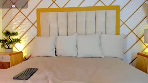 Snapshot of cocodamore1 chatting on 10/22/25, 11:43 online show from 10/22/25, 11:43