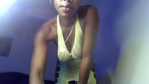 Snapshot of cocolatti1 chatting on 10/16/25, 07:04 coco online show from 10/16/25, 07:04