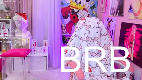 Mia online show from 12/12/24, 11:14