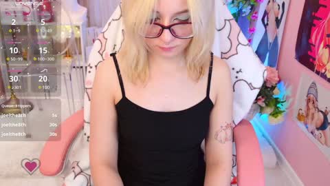 Mia online show from 12/21/24, 03:25