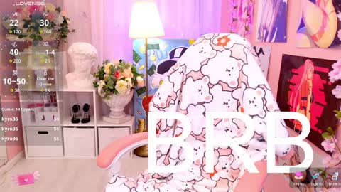 Mia online show from 01/19/25, 12:17