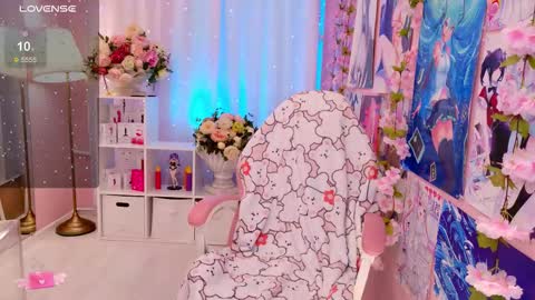 Mia online show from 11/29/25, 01:25