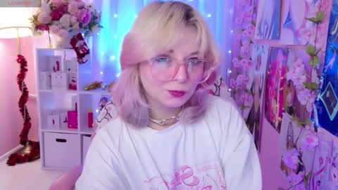 Mia online show from 12/17/25, 09:10