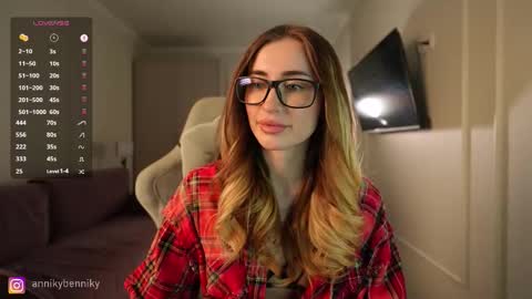 Snapshot of coconutaura chatting on 10/06/25, 04:48 Anna online show from 10/06/25, 04:48