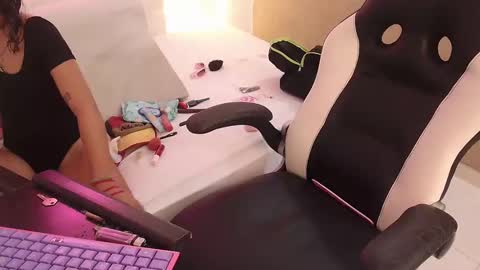 coffe_eyes online show from 10/31/25, 08:37