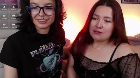 Phia And Luna online show from 10/15/25, 04:34