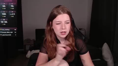 Snapshot of colaux chatting on 09/17/25, 08:10 Denise online show from 09/17/25, 08:10