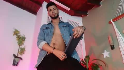 Snapshot of colby_smit chatting on 11/27/25, 09:50 Colby online show from 11/27/25, 09:50