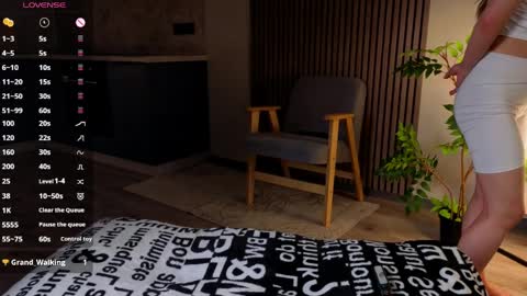 Snapshot of colbymcroberts chatting on 03/31/26, 12:38 Carry online show from 03/31/26, 12:38