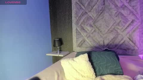 Naya online show from 04/22/26, 11:45