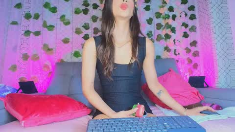 Snapshot of colett_hall chatting on 09/30/25, 11:59 colett online show from 09/30/25, 11:59