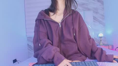 colett online show from 11/12/25, 11:54