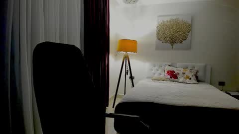 Snapshot of colette1w chatting on 11/05/25, 03:23 Olga. online show from 11/05/25, 03:23