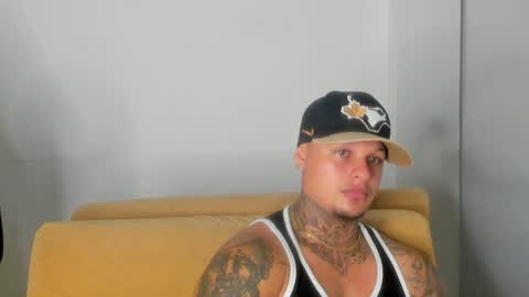 Snapshot of colin_prince2 chatting on 12/14/24, 04:23 COLIN online show from 12/14/24, 04:23