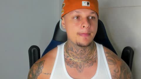 Snapshot of colin_prince2 chatting on 12/21/24, 04:19 COLIN online show from 12/21/24, 04:19