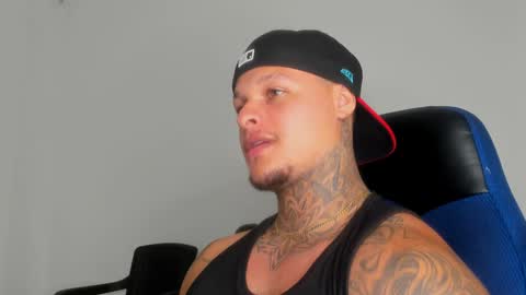 Snapshot of colin_prince2 chatting on 12/27/24, 03:31 COLIN online show from 12/27/24, 03:31