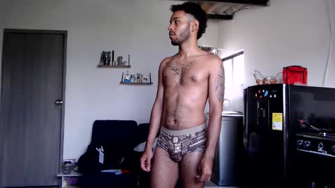 Snapshot of colinlatinbrown chatting on 05/09/26, 02:11 IG online show from 05/09/26, 02:11