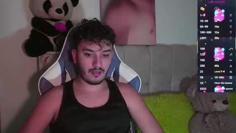 Snapshot of collage_hot25 chatting on 10/28/25, 04:05 javier online show from 10/28/25, 04:05