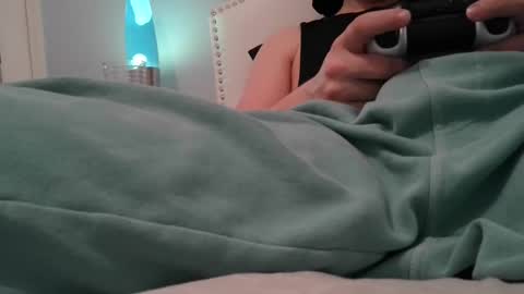 Snapshot of collegecannon chatting on 12/18/24, 07:04 collegecannon online show from 12/18/24, 07:04