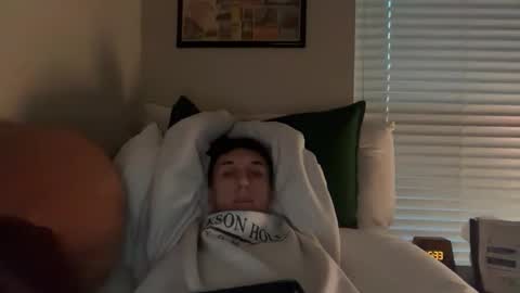 collegetwinky6769 online show from 04/03/26, 12:30