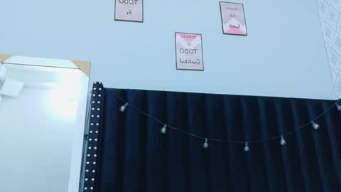 Snapshot of colombia_mommy_ chatting on 10/16/25, 12:39 GRETCHEN online show from 10/16/25, 12:39