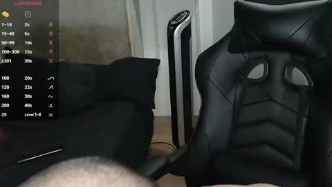 Snapshot of colombianmuscle8 chatting on 12/29/24, 01:45 colombianmuscle8 online show from 12/29/24, 01:45