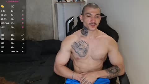 Snapshot of colombianmuscle8 chatting on 01/26/25, 02:24 colombianmuscle8 online show from 01/26/25, 02:24