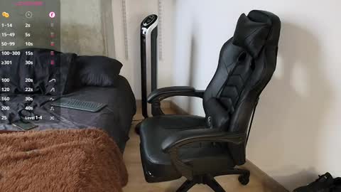 Snapshot of colombianmuscle8 chatting on 02/16/25, 07:27 colombianmuscle8 online show from 02/16/25, 07:27