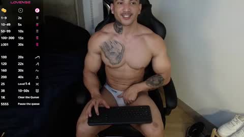 Snapshot of colombianmuscle8 chatting on 06/10/26, 03:50 colombianmuscle8 online show from 06/10/26, 03:50