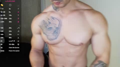 Snapshot of colombianmuscle8 chatting on 06/19/26, 01:21 colombianmuscle8 online show from 06/19/26, 01:21
