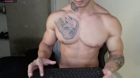 Snapshot of colombianmuscle8 chatting on 06/22/26, 12:56 colombianmuscle8 online show from 06/22/26, 12:56