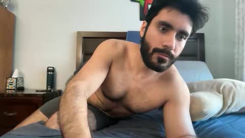 colombianstud94 online show from 04/05/26, 11:13
