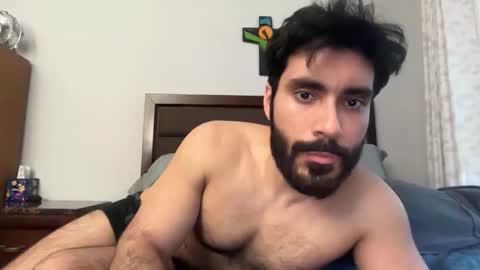 colombianstud94 online show from 04/14/26, 12:11
